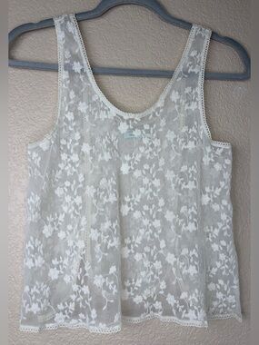 Kimchi Blue Off-White Sheer Lace Open Back Top EUC XS